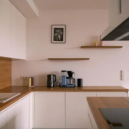 Apartment Mazowiecka Surfingbird *